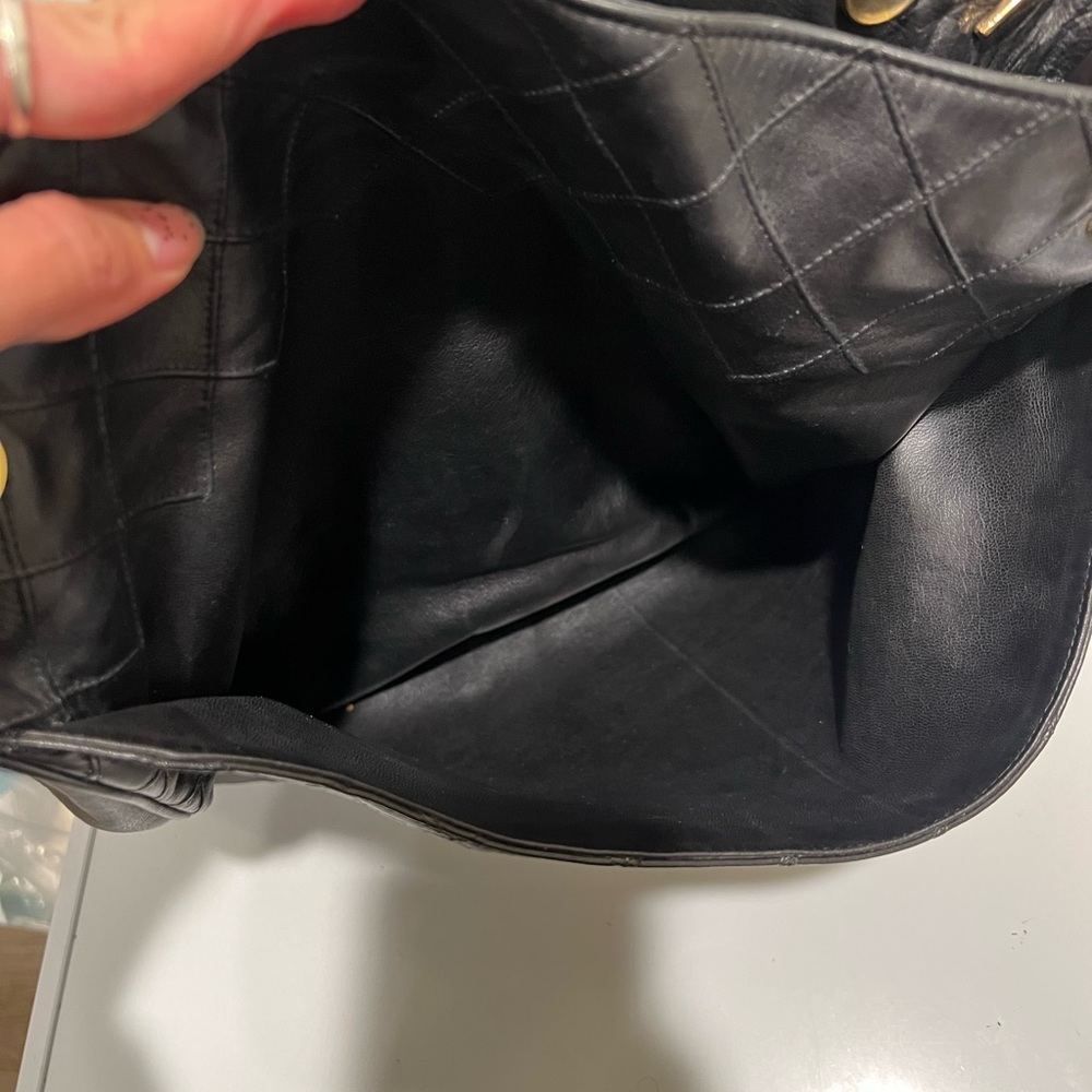 Chanel vintage tote - Picture 7 of 11